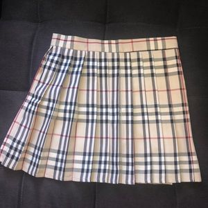 Pleated (Burberry look alike) skirt